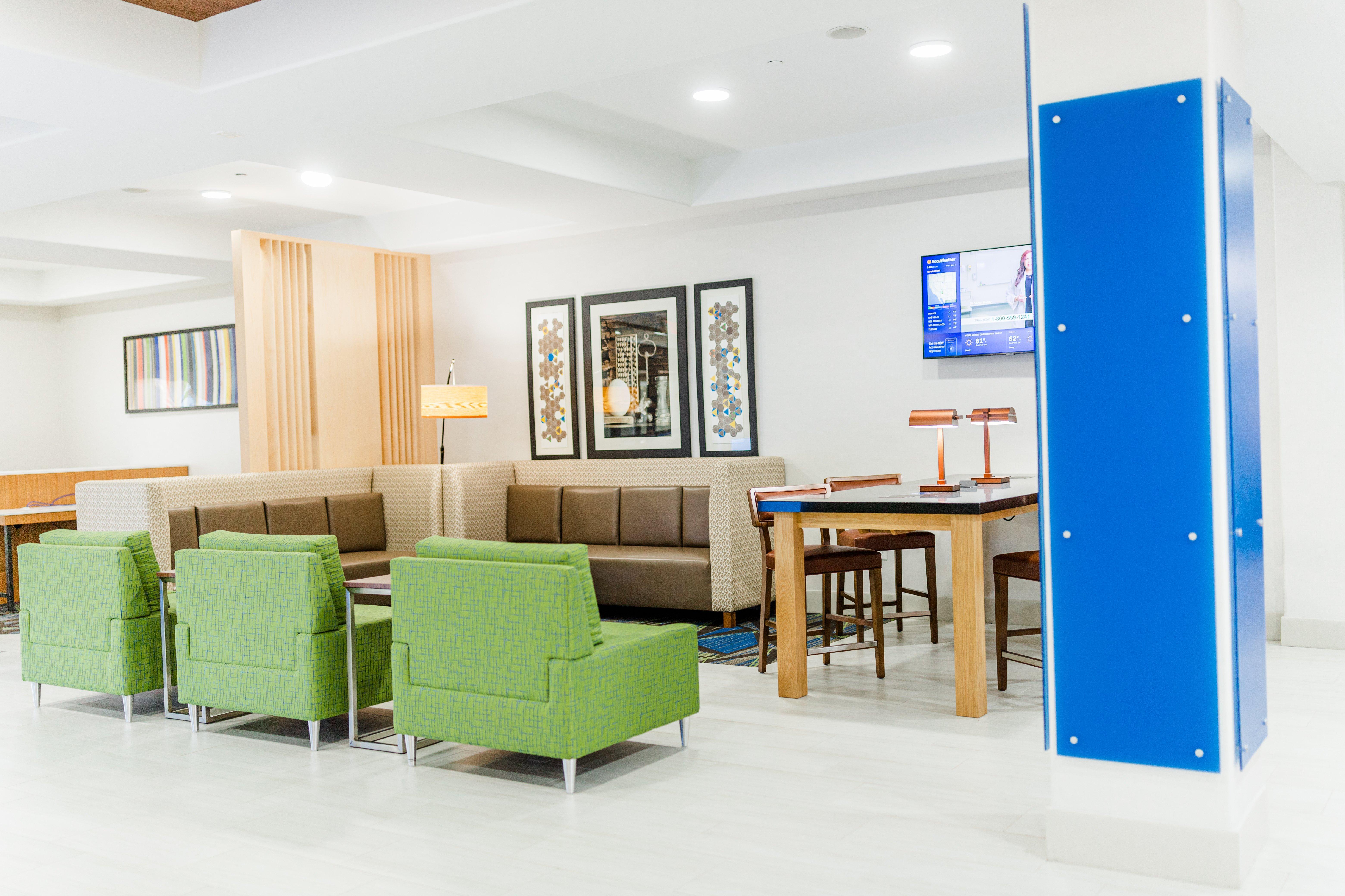 Holiday Inn Express - Andalusia By Ihg Ngoại thất bức ảnh