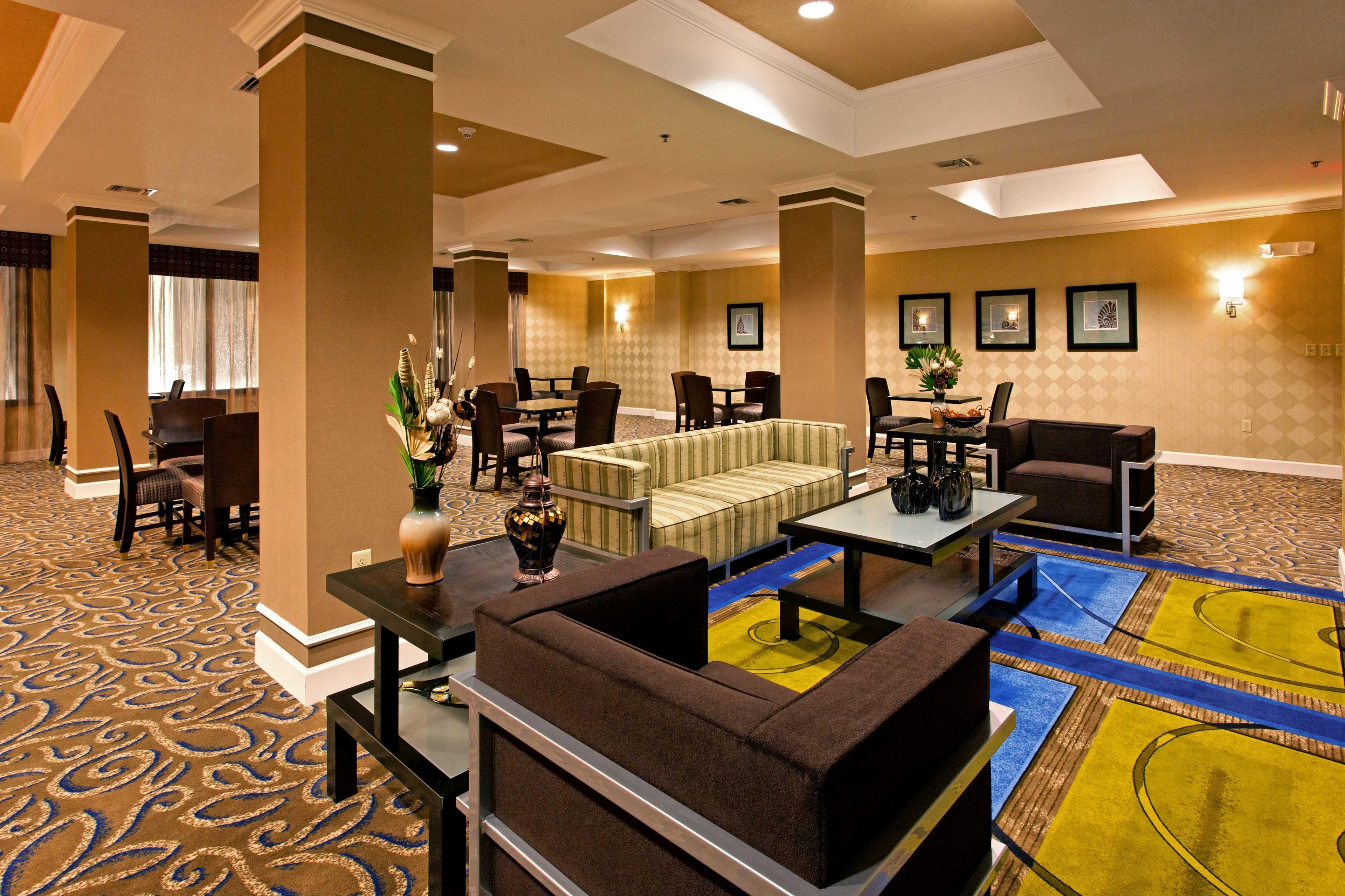 Holiday Inn Express - Andalusia By Ihg Ngoại thất bức ảnh